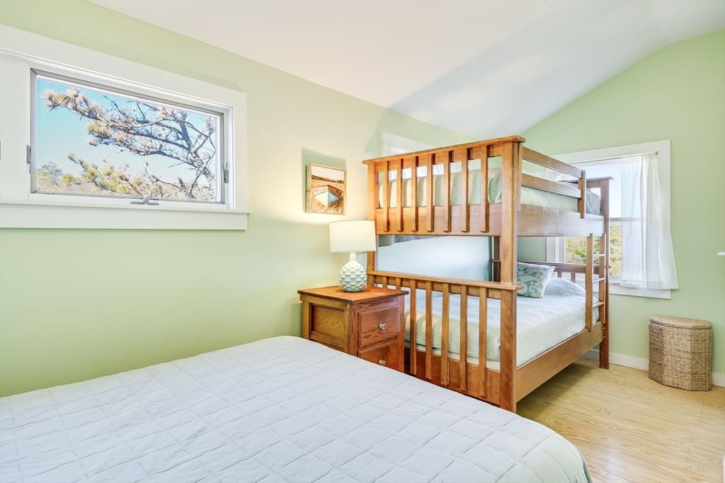 175 Cliff Road Wellfleet — Photo 19 of 42