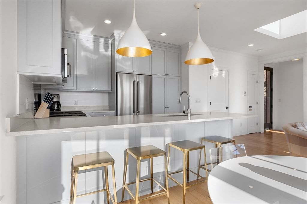 350 Bradford St #11 Provincetown — Photo 10 of 21
