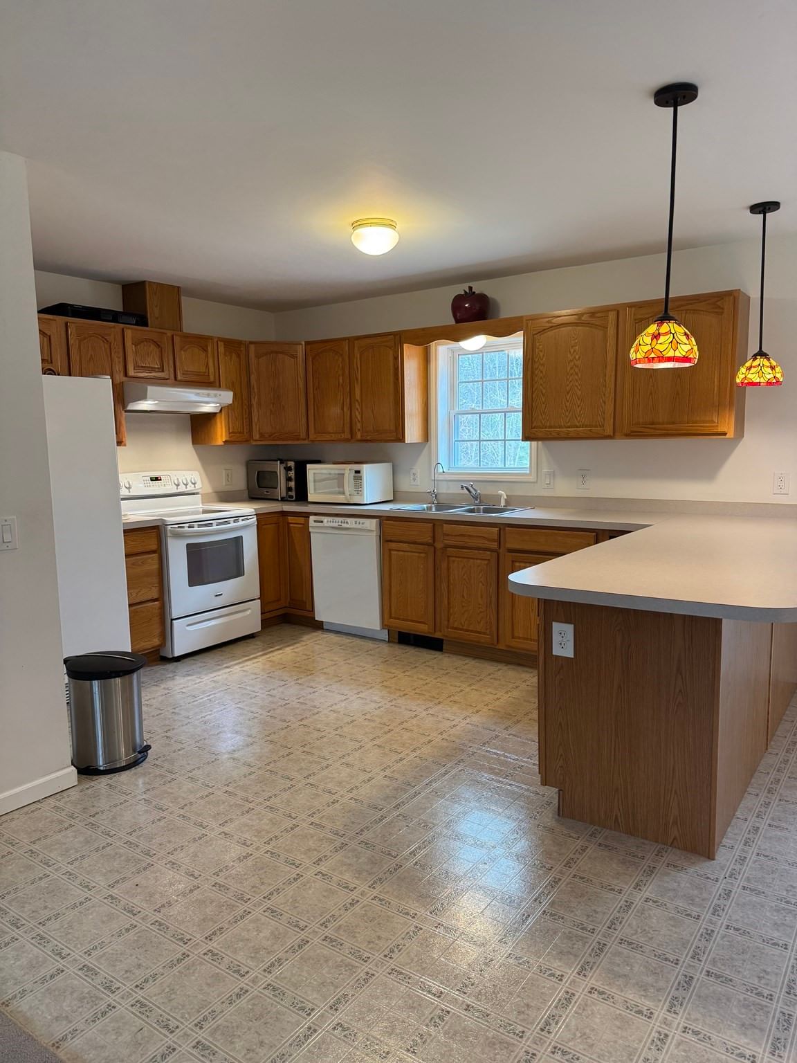 115 Flag Swamp Rd Dartmouth — Photo 11 of 11