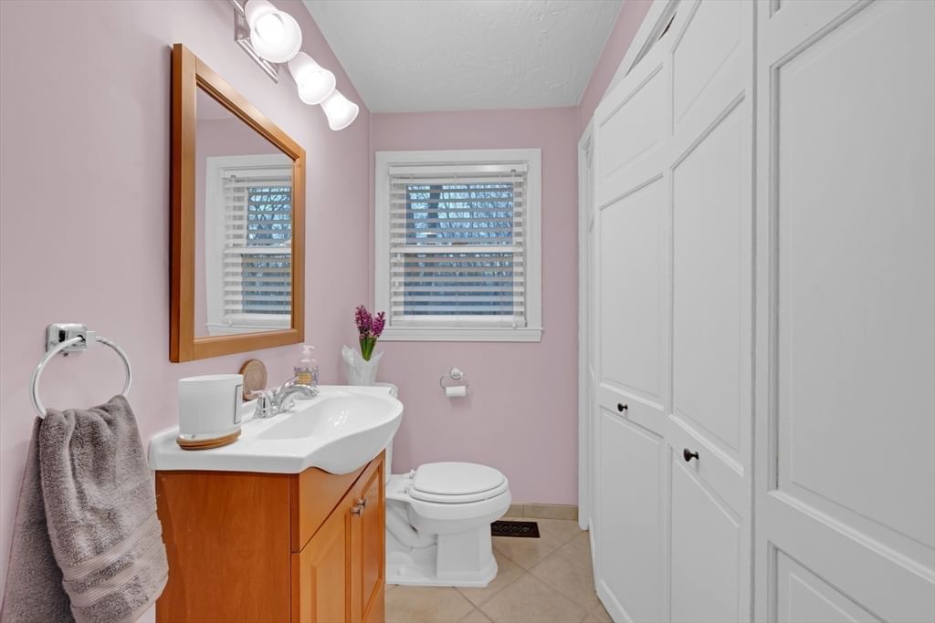 32 Sibley Rd Sutton — Photo 12 of 26
