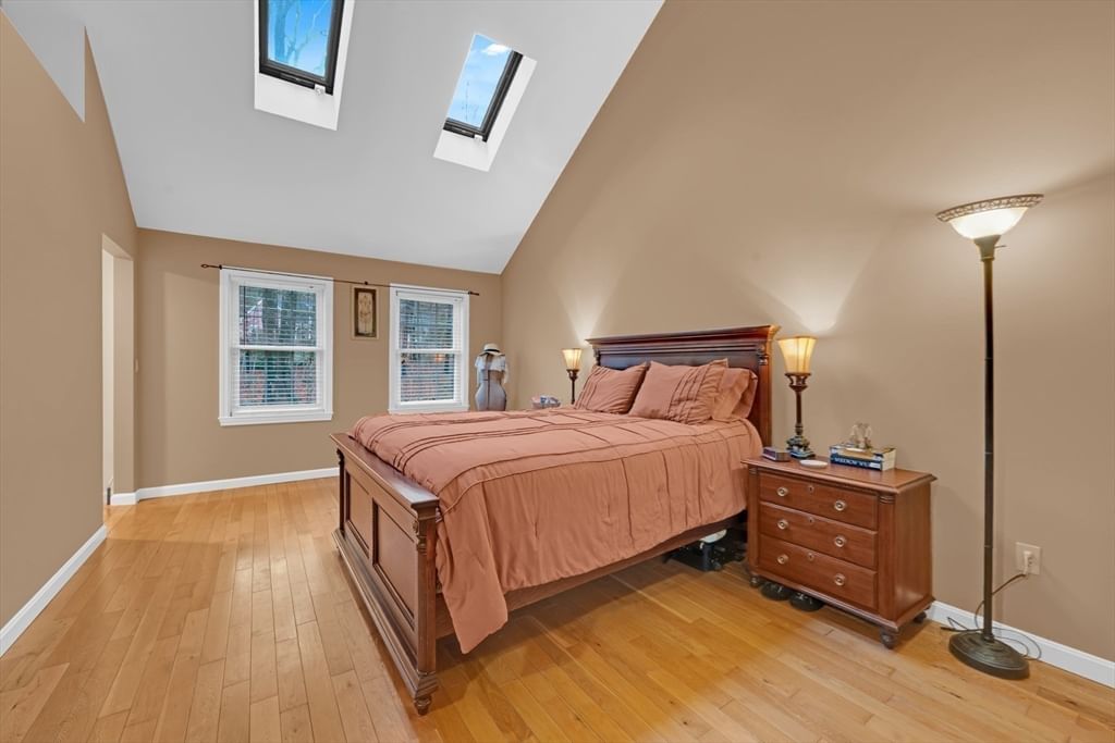 32 Sibley Rd Sutton — Photo 9 of 26