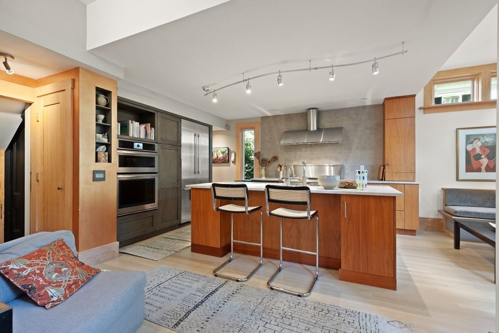 32 Hawthorn St Cambridge — Photo 15 of 42