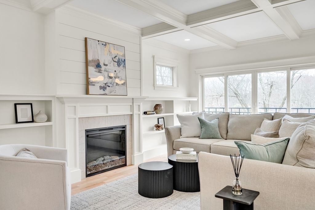 232 Lincoln Street Lexington — Photo 12 of 42