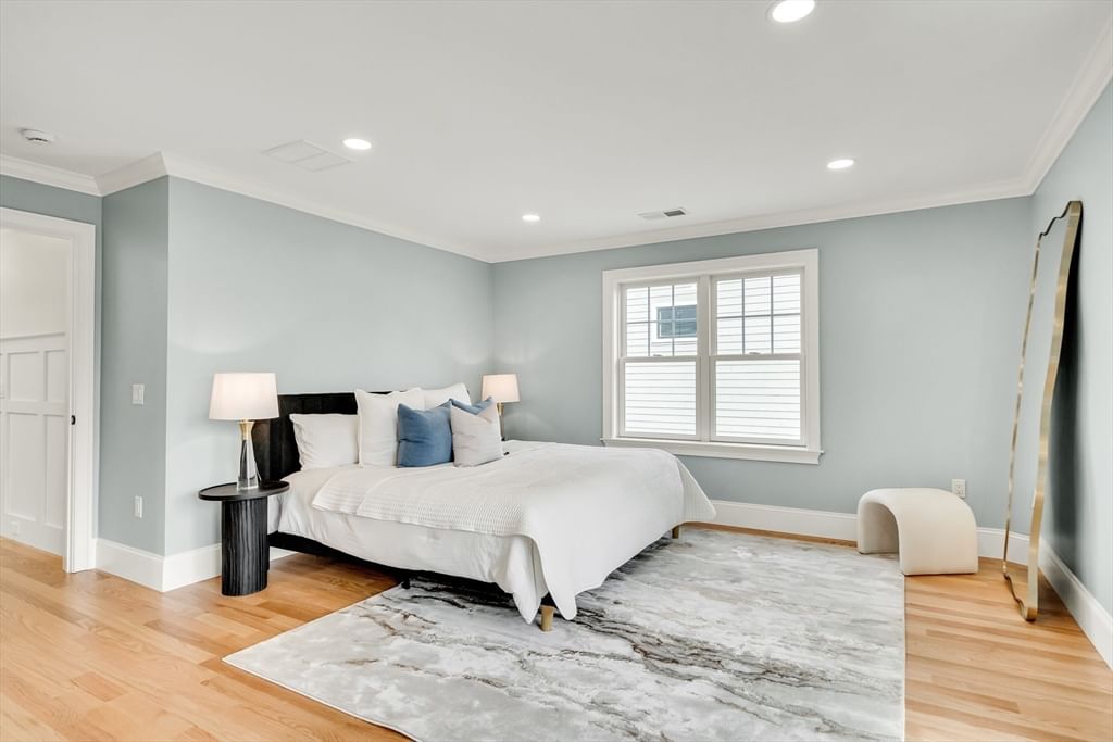232 Lincoln Street Lexington — Photo 16 of 42