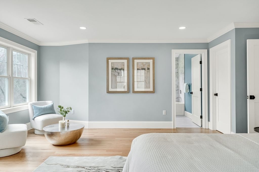 232 Lincoln Street Lexington — Photo 17 of 42
