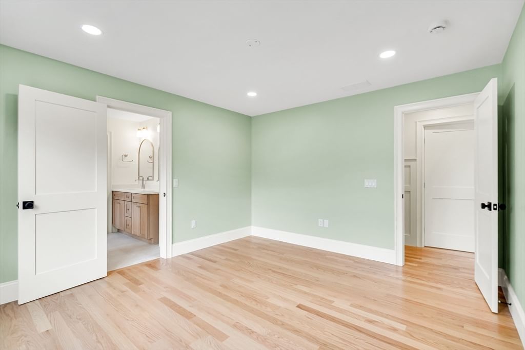 232 Lincoln Street Lexington — Photo 24 of 42