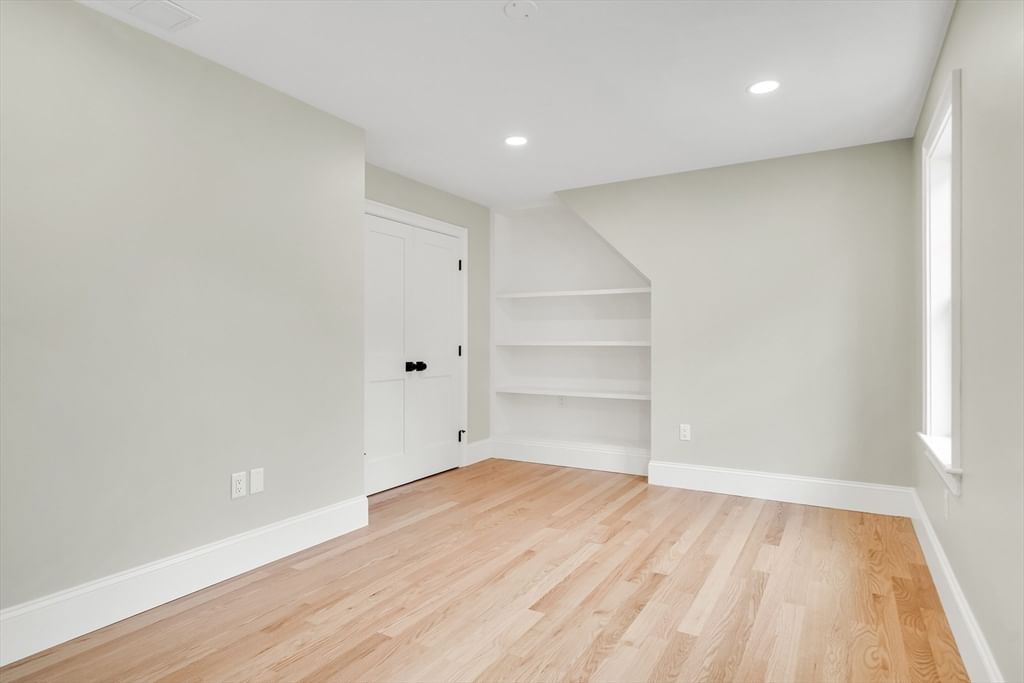 232 Lincoln Street Lexington — Photo 30 of 42
