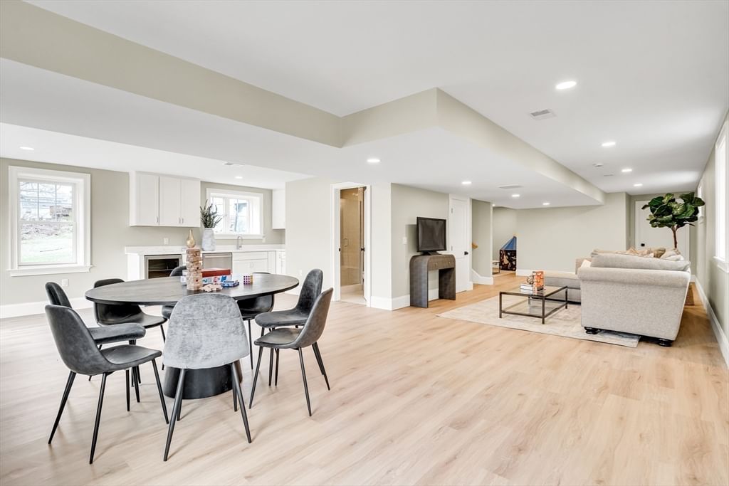 232 Lincoln Street Lexington — Photo 36 of 42