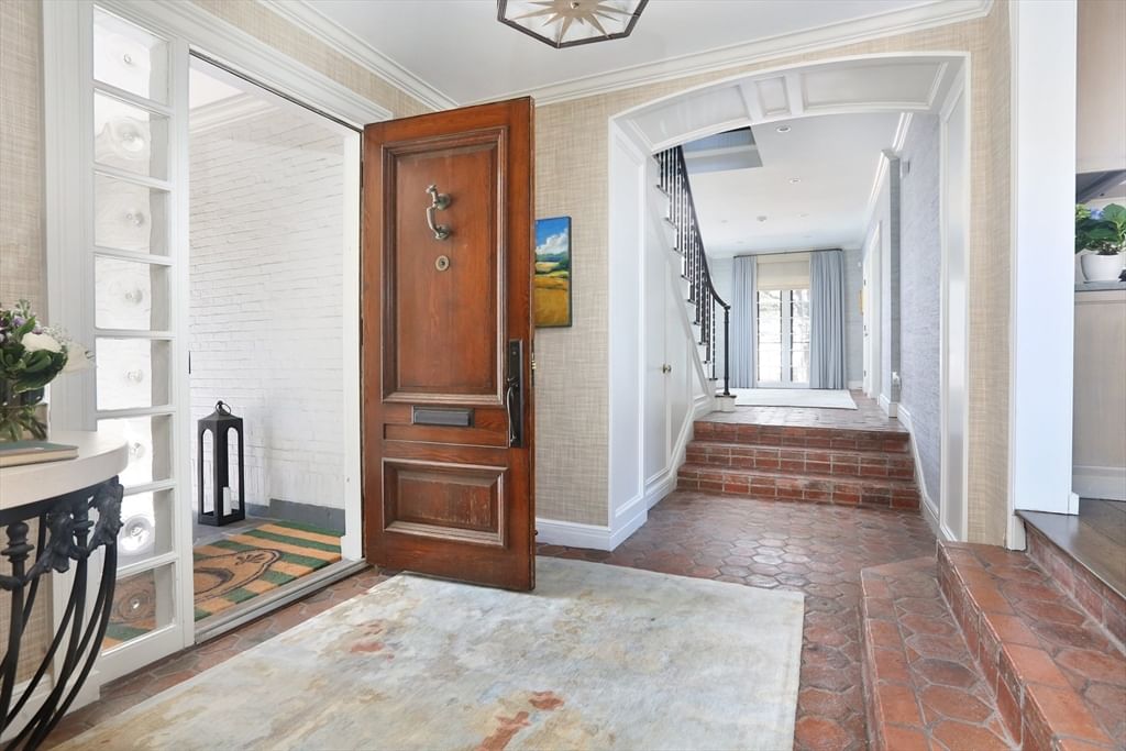 39 Worthington Rd Brookline — Photo 6 of 40