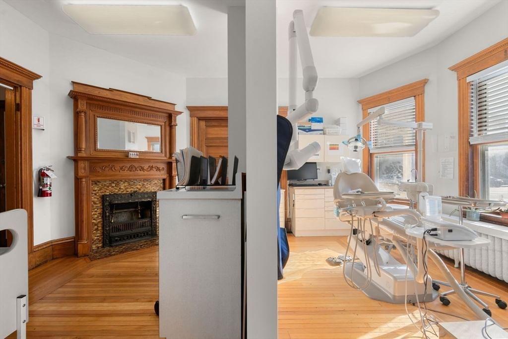 826 Broadway Everett — Photo 18 of 42