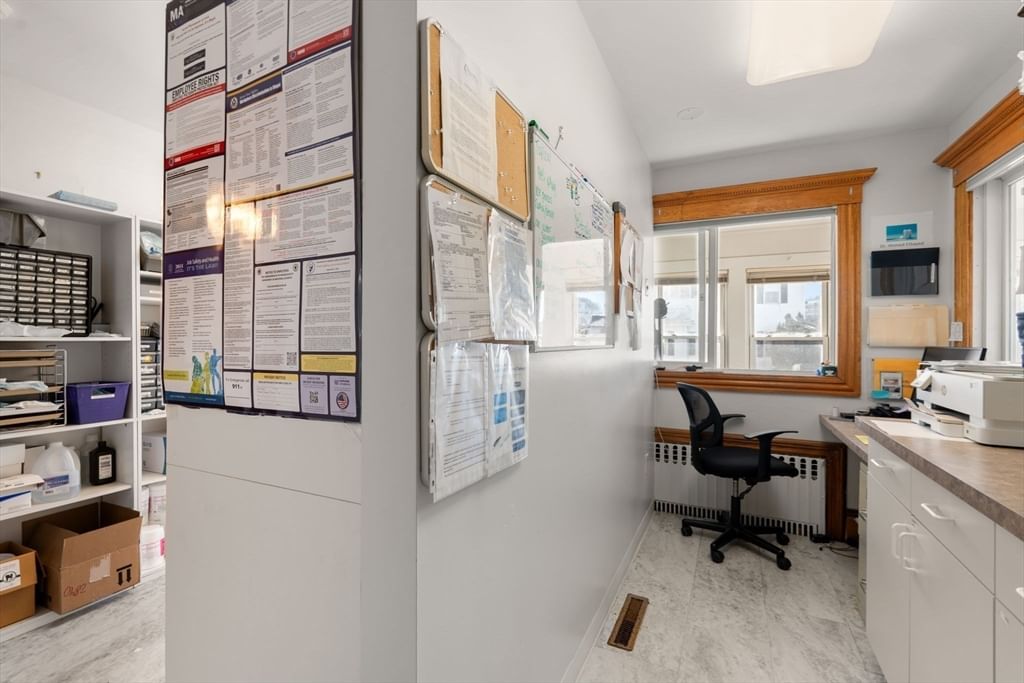 826 Broadway Everett — Photo 20 of 42