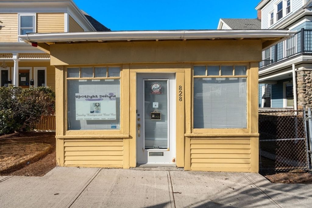 826 Broadway Everett — Photo 30 of 42