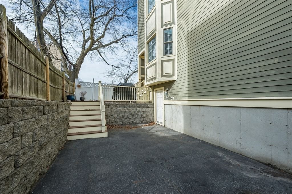 1328 Broadway #3 Somerville — Photo 22 of 25