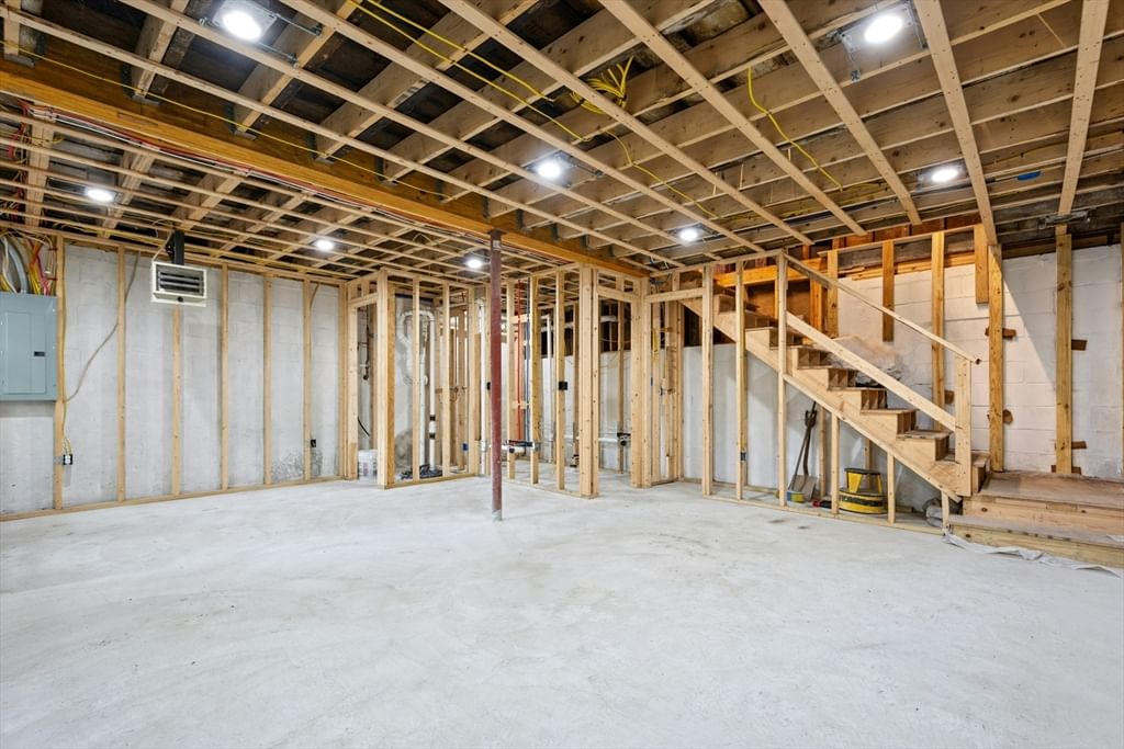 8 Pine St #4 Boston — Photo 17 of 20