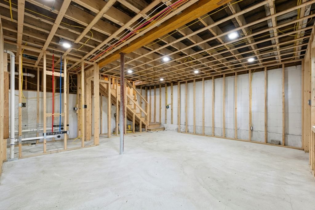 8 Pine St #4 Boston — Photo 18 of 20