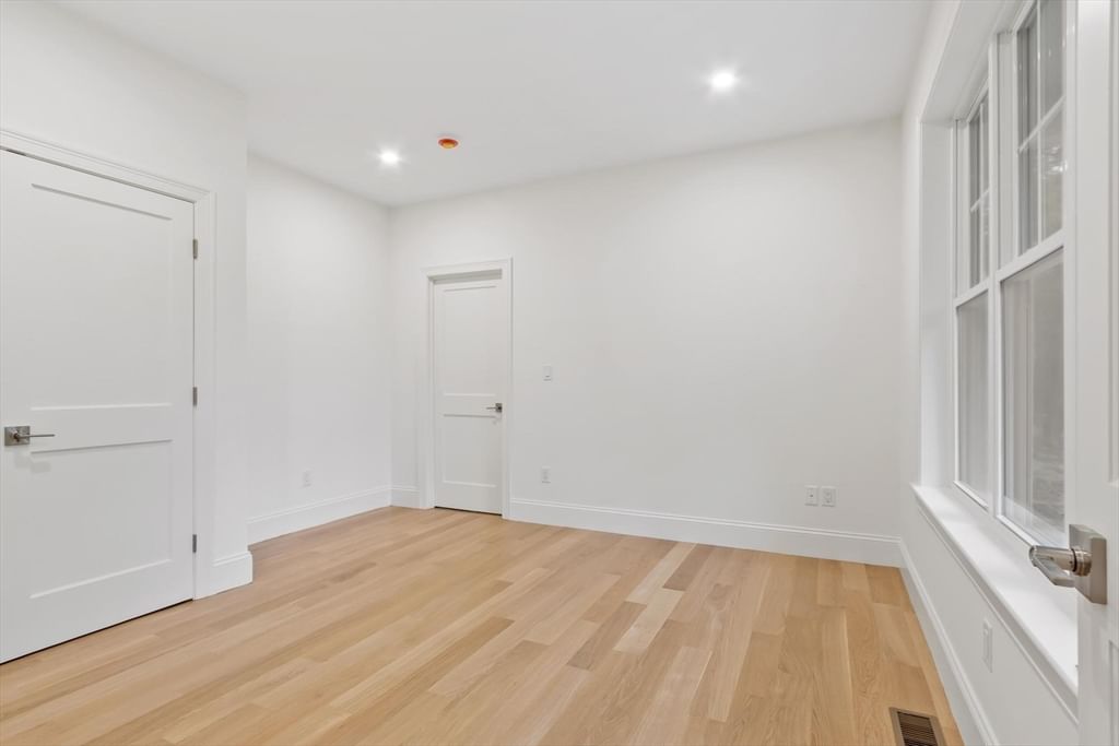 1 Ignatius Common Drive Northborough — Photo 11 of 27