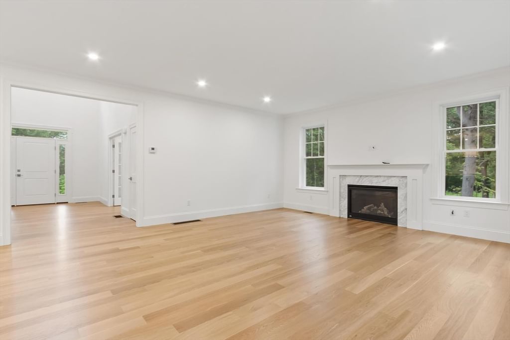 1 Ignatius Common Drive Northborough — Photo 9 of 27