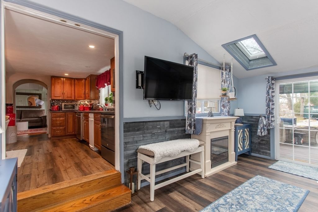774 Middle St Weymouth — Photo 16 of 39