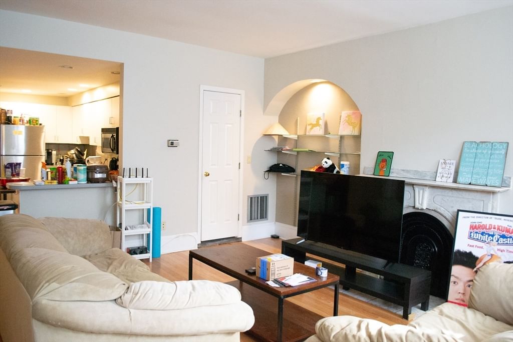 570 Massachusetts Avenue #1 Boston — Photo 2 of 14
