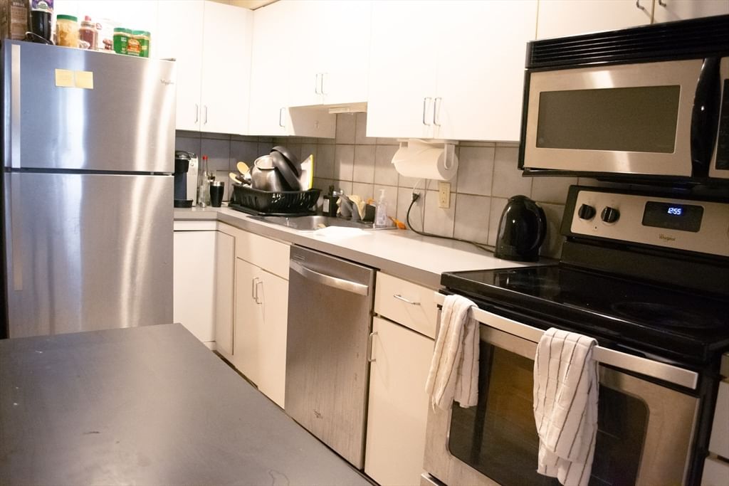 570 Massachusetts Avenue #1 Boston — Photo 3 of 14