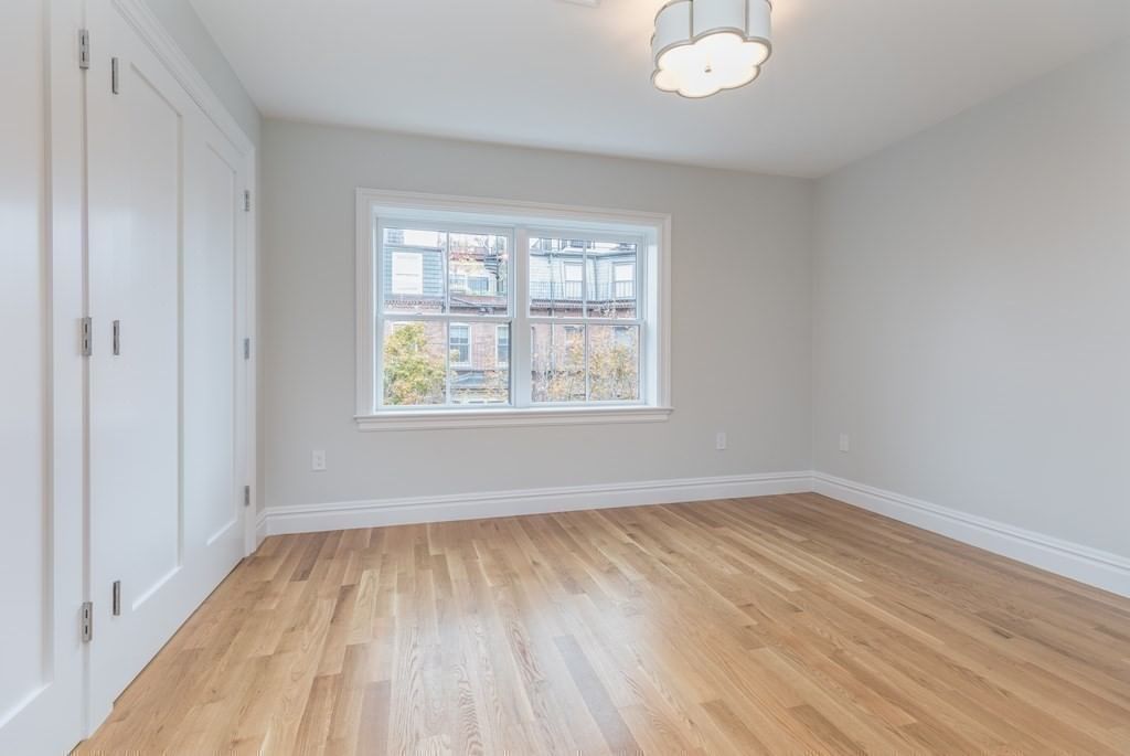 131 West Newton St Boston — Photo 22 of 33