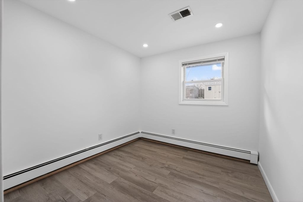 269 Jon Dr Brockton — Photo 8 of 31