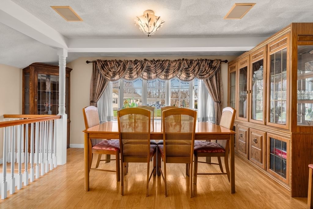 113 Temple Rd Waltham — Photo 9 of 35