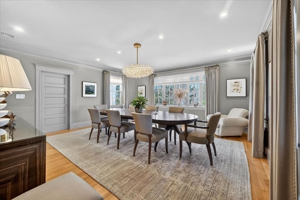 54 Lincoln Street Hingham — Photo 4 of 42