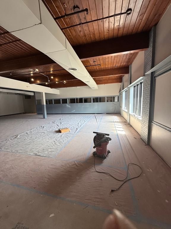 380 Sw Cutoff Northborough — Photo 8 of 12