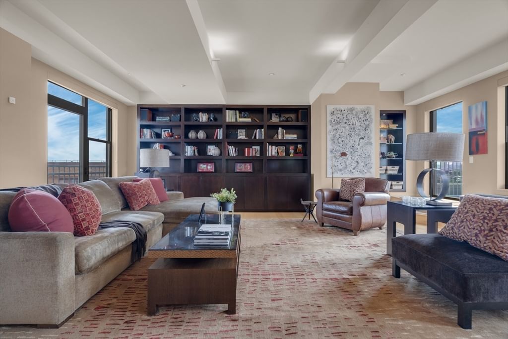 1166 Washington St #704-6 Boston — Photo 18 of 30