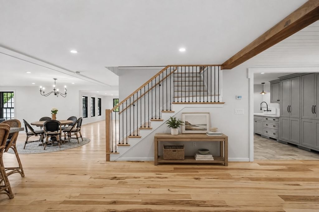 392 S Main St Cohasset — Photo 16 of 35