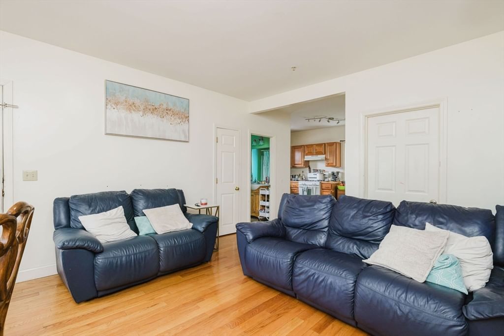 1153 1157 Slade Fall River — Photo 11 of 42