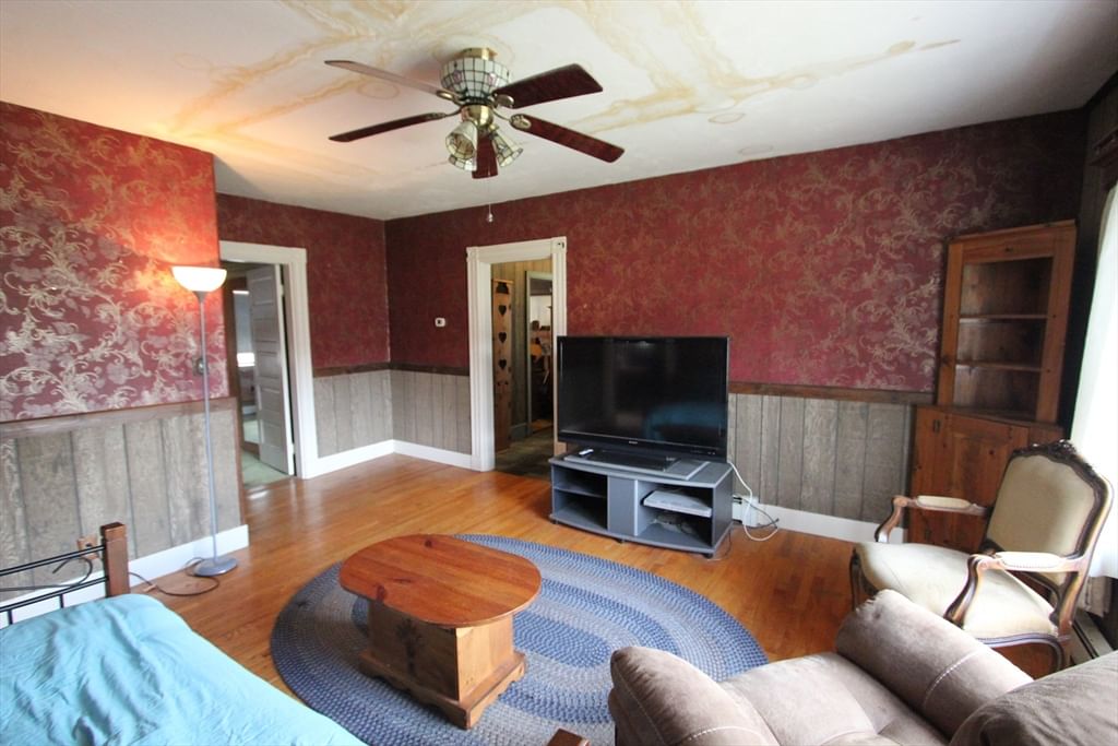 300 Chestnut St Franklin — Photo 9 of 33