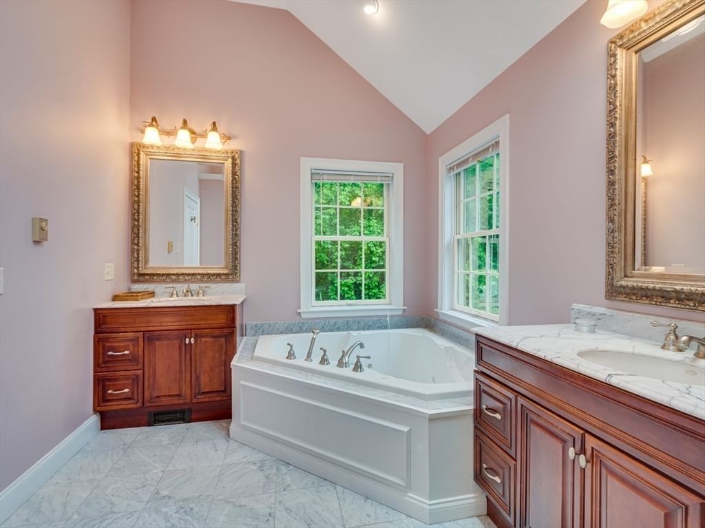 14 Nassau Drive Winchester — Photo 18 of 30