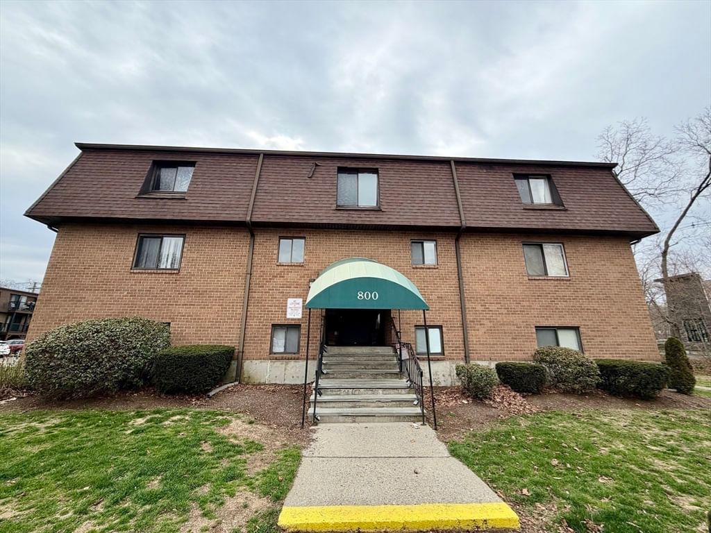 800 County Street #23, Taunton, MA Photo #2