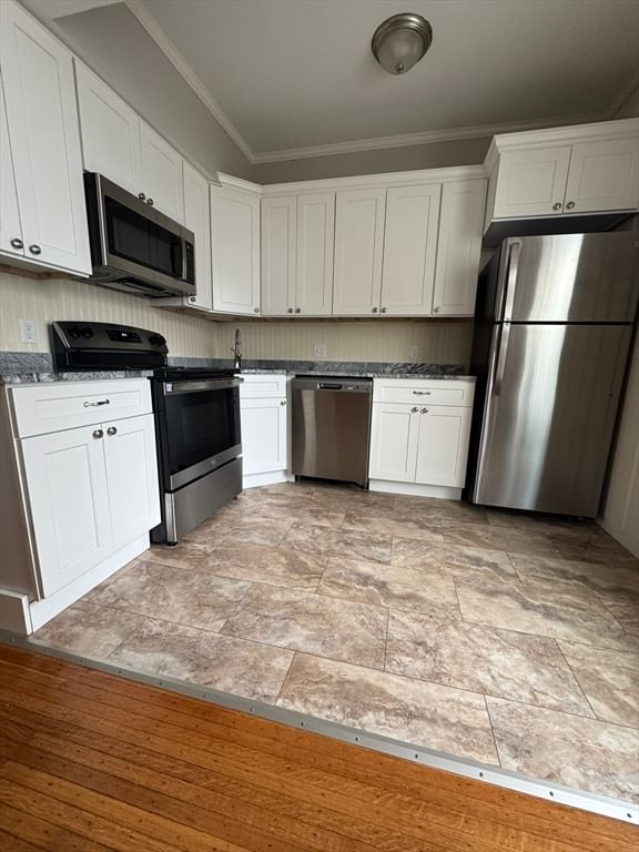 1825 Northampton Street Holyoke — Photo 6 of 9