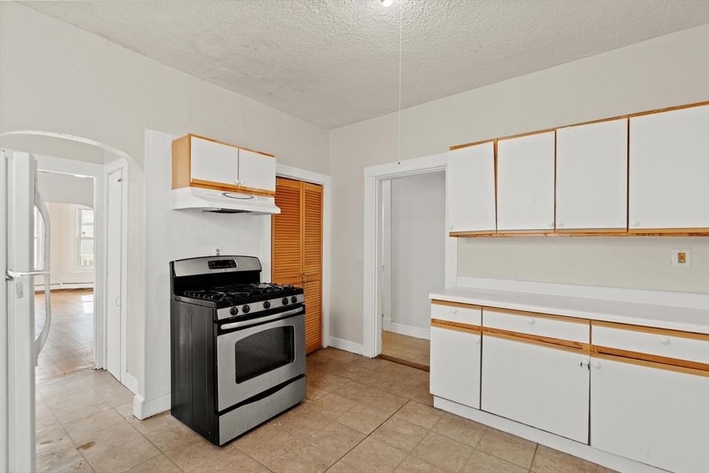 22 Elm St Lynn — Photo 10 of 35