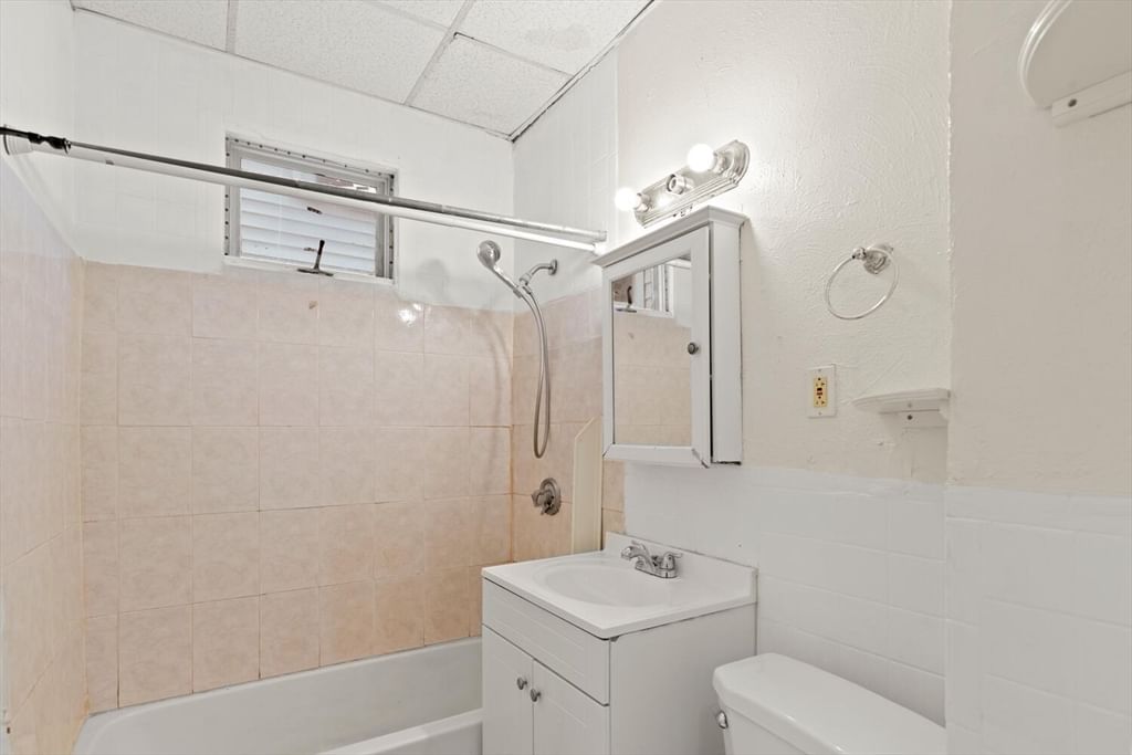 22 Elm St Lynn — Photo 13 of 35