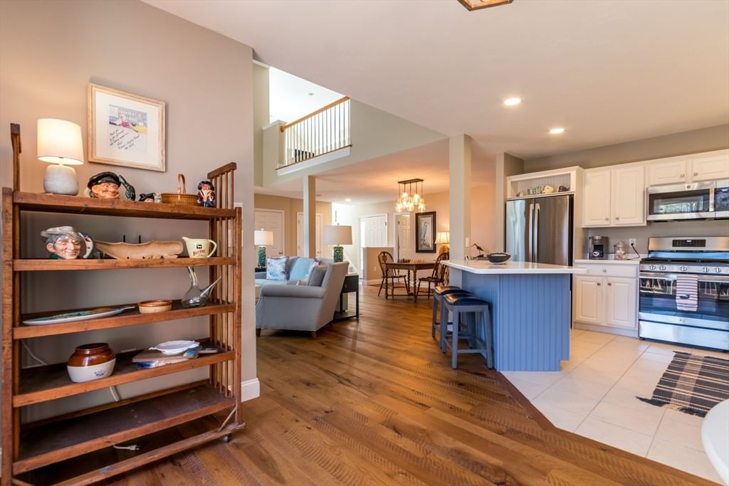 13 Hollyhock Knoll Ct #13 Bourne — Photo 14 of 42
