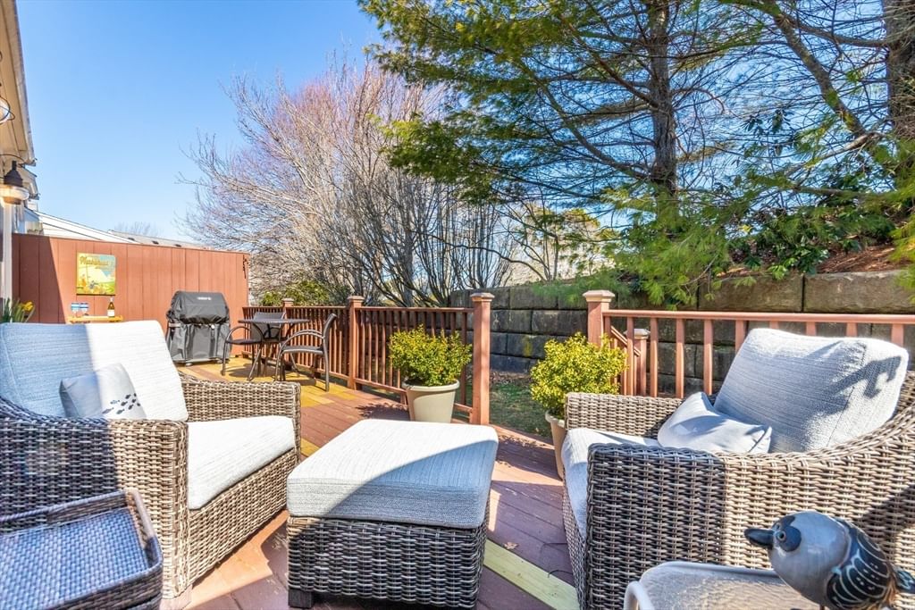 13 Hollyhock Knoll Ct #13 Bourne — Photo 34 of 42