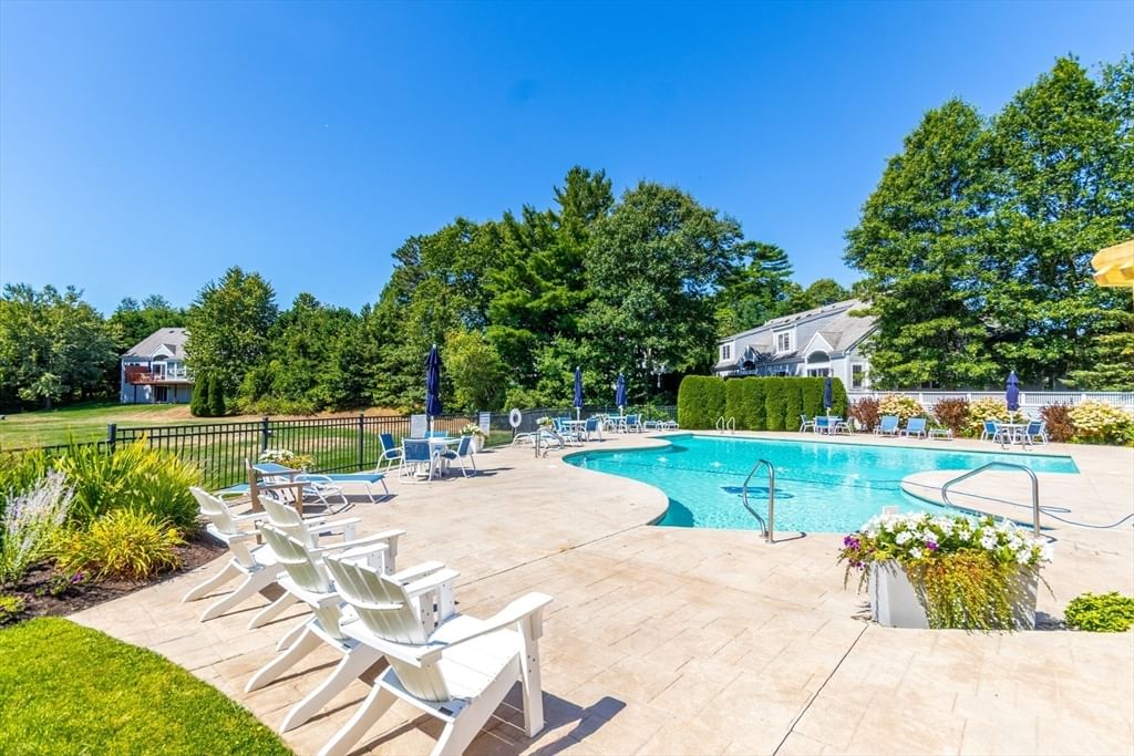 13 Hollyhock Knoll Ct #13 Bourne — Photo 37 of 42