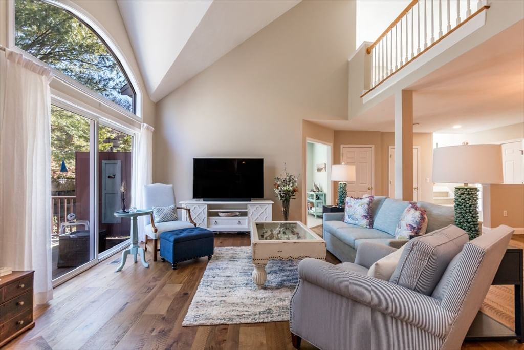 13 Hollyhock Knoll Ct #13 Bourne — Photo 6 of 42