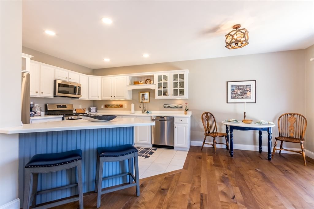 13 Hollyhock Knoll Ct #13 Bourne — Photo 9 of 42