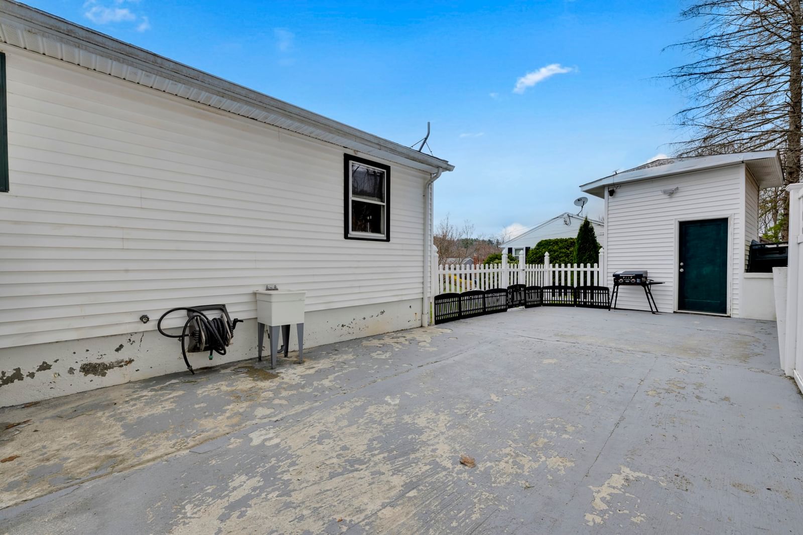 23 Chartier Ln Southbridge — Photo 16 of 22
