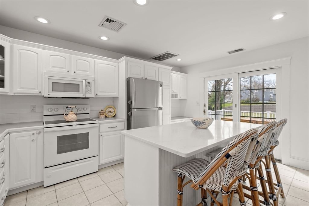 Listing Image 19