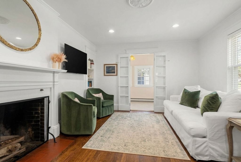 Listing Image 7