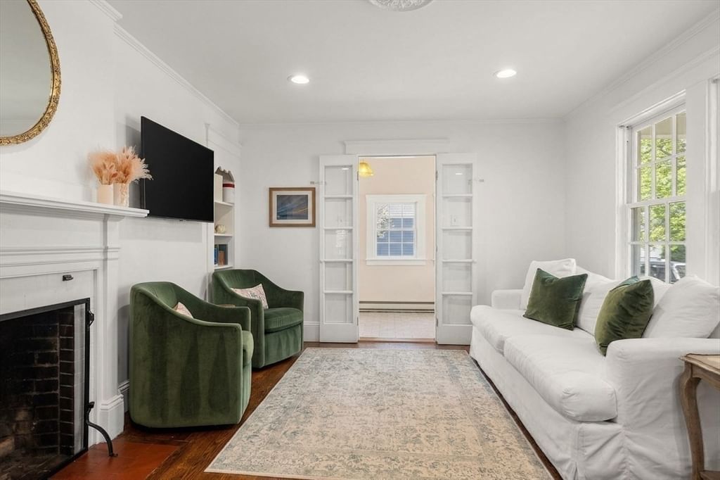 Listing Image 9
