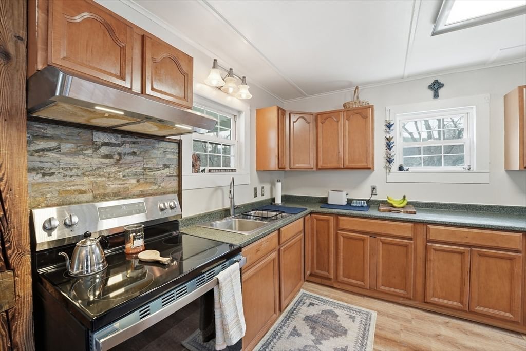 24 Worthington Rd, Huntington, MA 01050 photo 2
