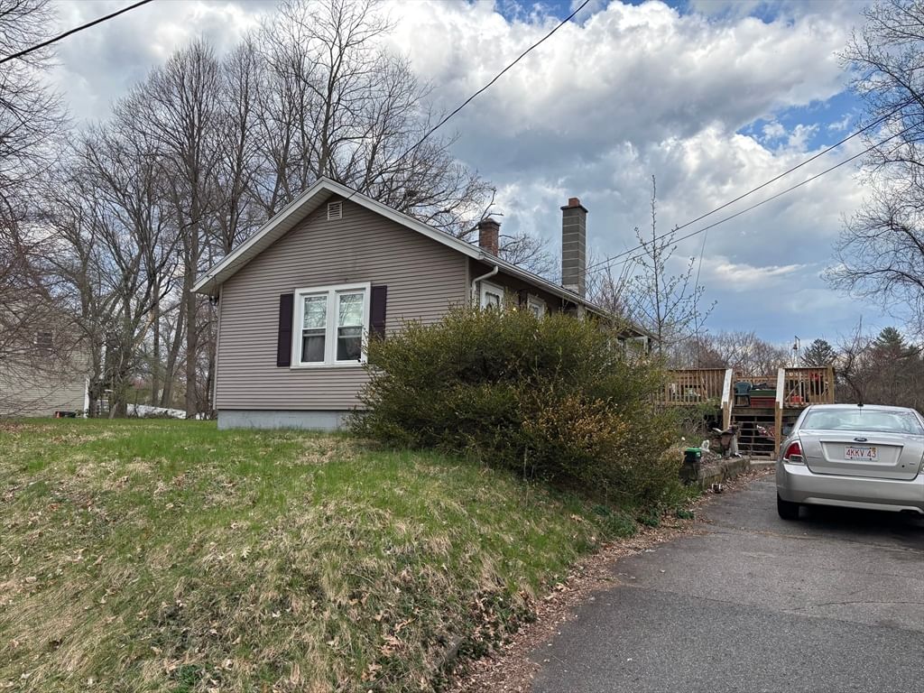 177 Jamaica St, Springfield, MA 01119
