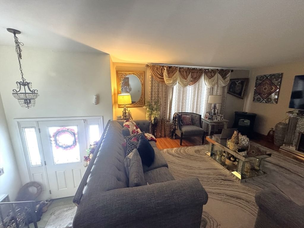 149 Thurber Ave Attleboro — Photo 8 of 13